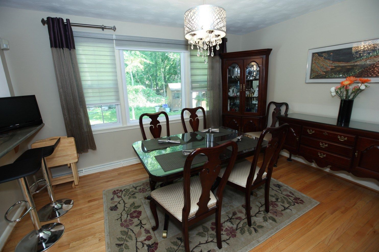 House Calls: Dressing up a dining room